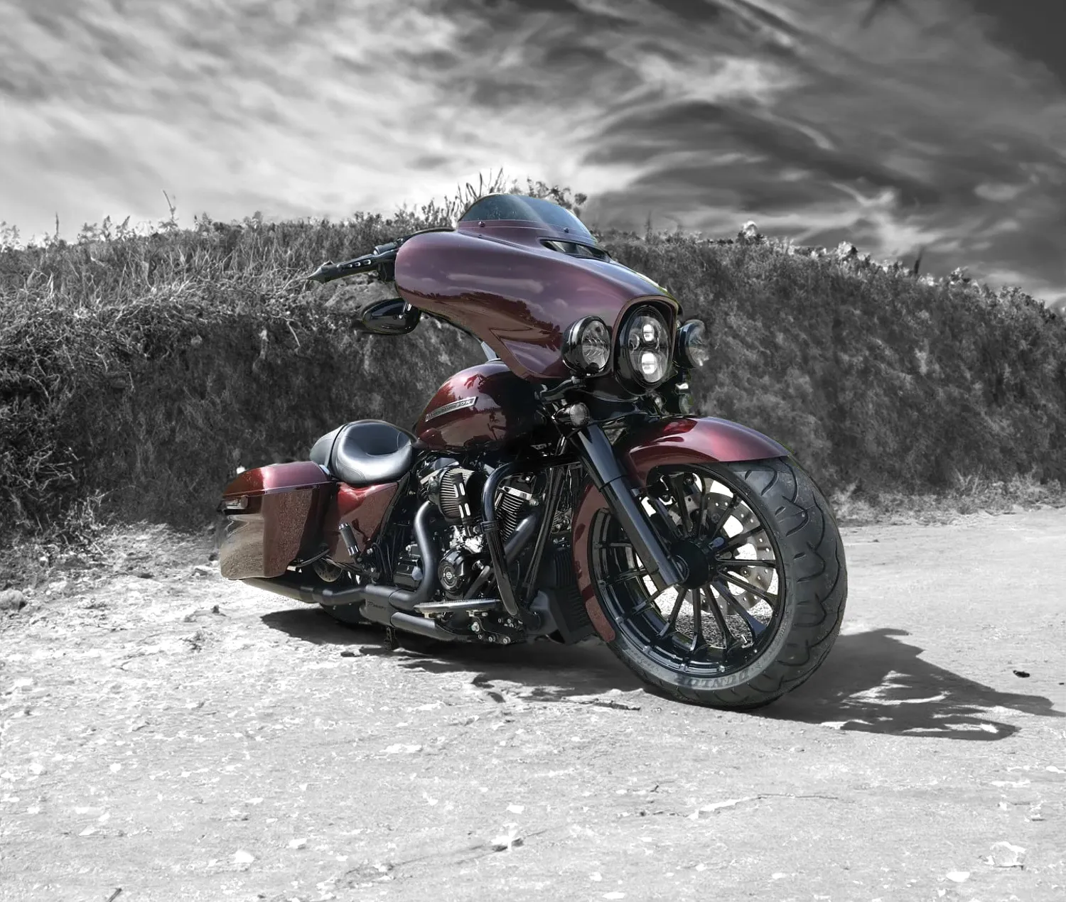 Chrome Replicator wheel on a Street Glide with wide tire conversion