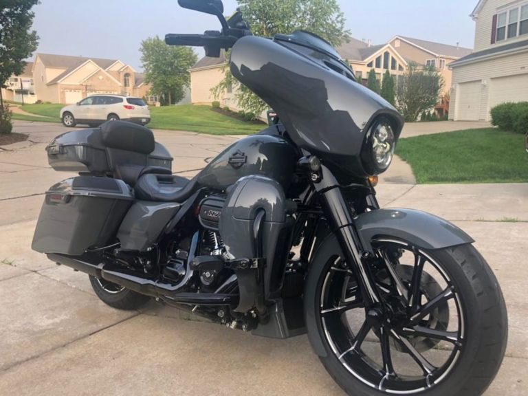 2018 Harley Street Glide CVO with 18x5.5 Kinetic Starkline fat tire wheel, rear angle