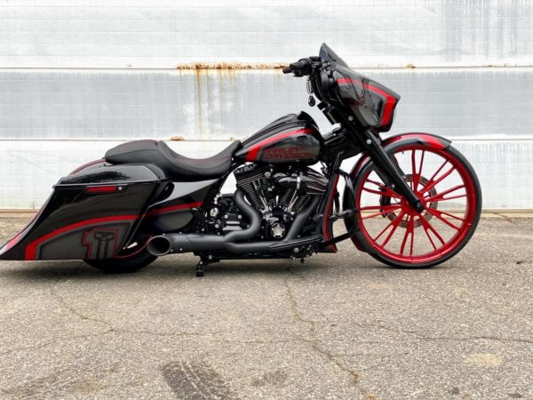 Black and Red Street Glide with Red Resistor RYD wheel 4