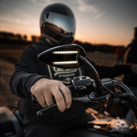Custom Dynamic Plug & Play LED Run & Turn Signal Motorcycle Mirrors