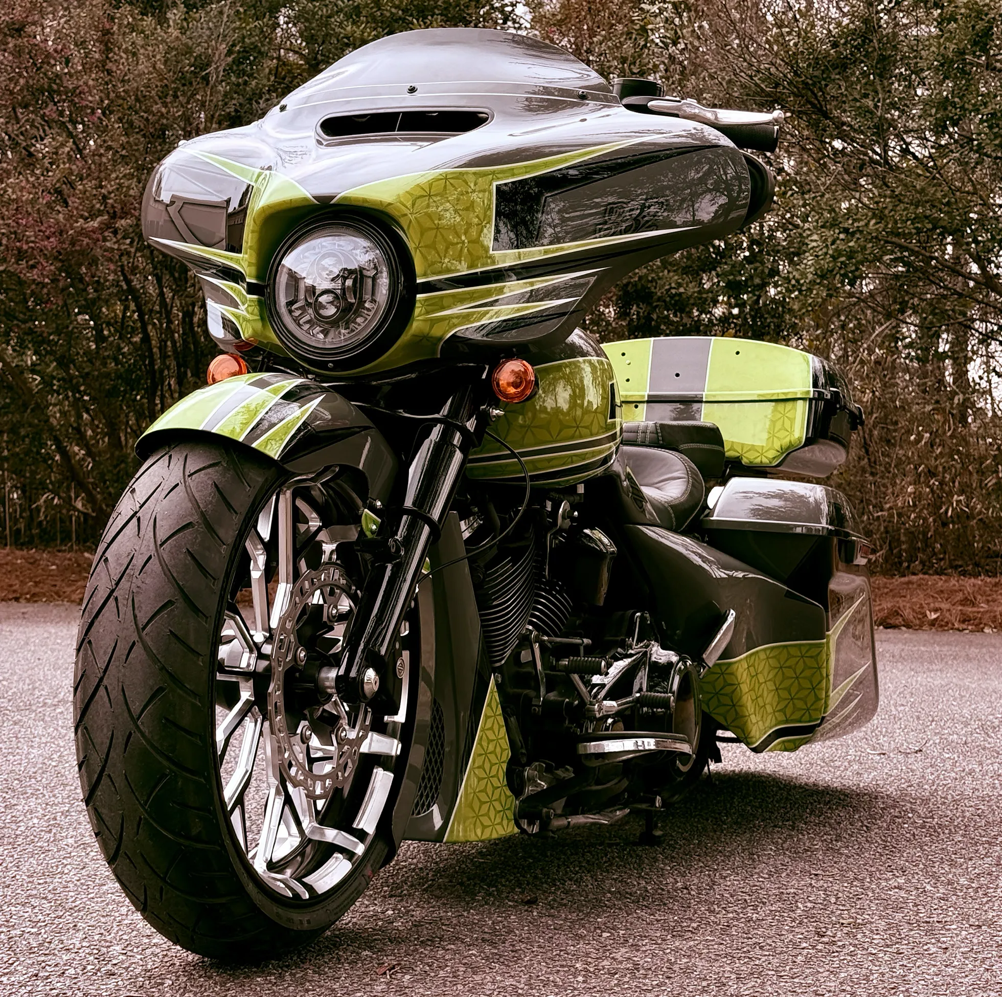 Street Glide close-up showing contrast cut wheel detail and aggressive stance